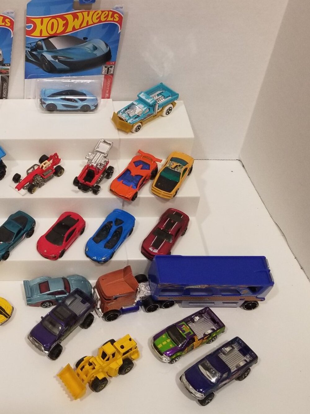 Hot Wheels Lot, lot of 29, EUC - Picture 12 of 12